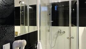 Krakau - Hostel Hollywood, Badezimmer