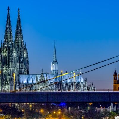 Klassenfahrt Köln - Dom in Abendstimmung