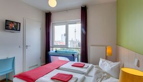 Klassenfahrt Berlin - Meininger-Berlin-Alexanderplatz, Doppelzimmer
