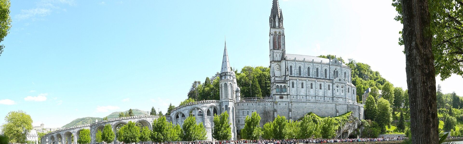 Pilgerreisen und Wallfahrten nach Lourdes