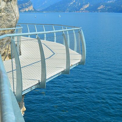 Klassenfahrt Gardasee, Limone - Wanderweg am See