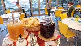 Klassenfahrt Hamburg - JHB Stintfang, Frühstück